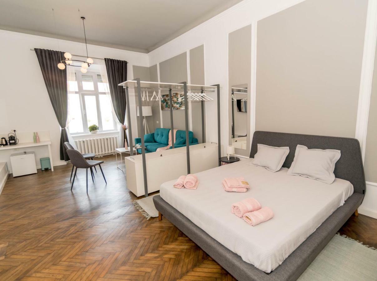 Central Premium Suites Timisoara Luaran gambar